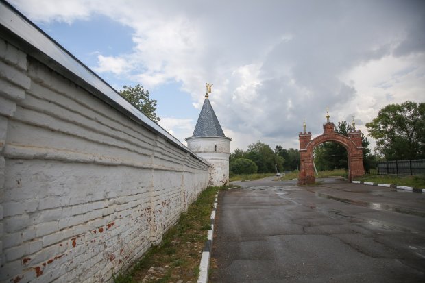 В Можайске отреставрируют южную стену Лужецкого монастыря