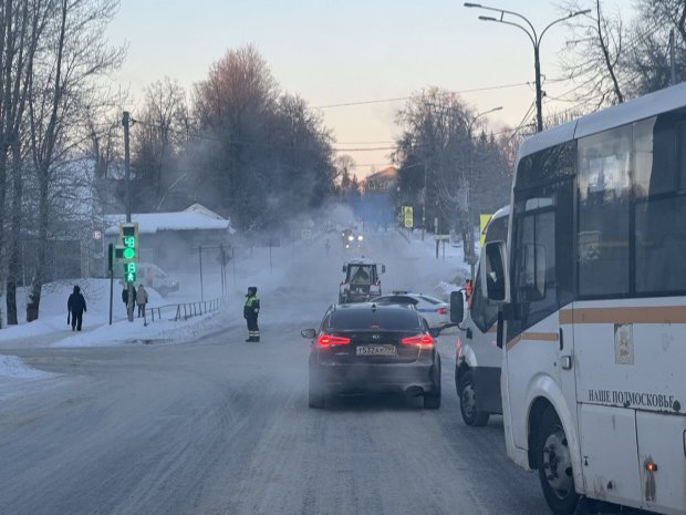 В Можайске перекрыли Московскую улицу из-за аварии на трассе ХВС