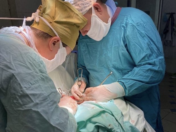 Можайские врачи спасли мужчине руку с перерезанной артерией