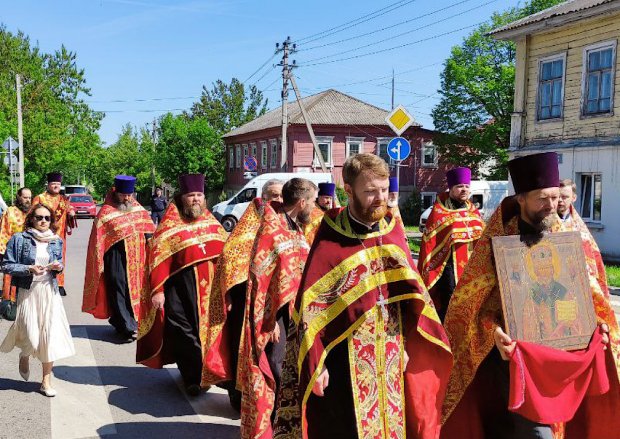В Можайске состоялся крестный ход в честь праздника Николая Чудотворца 